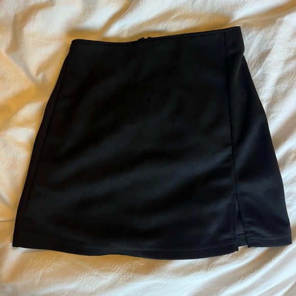 Mini Skirt - Picture 4 of 4